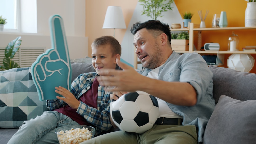 子供の試合を応援する親